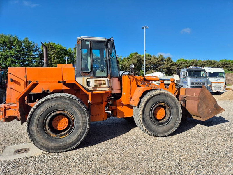 Hitachi FR 130 - Натоварувач на тркала: слика 5 Hitachi FR 130 - Натоварувач на тркала: слика 5