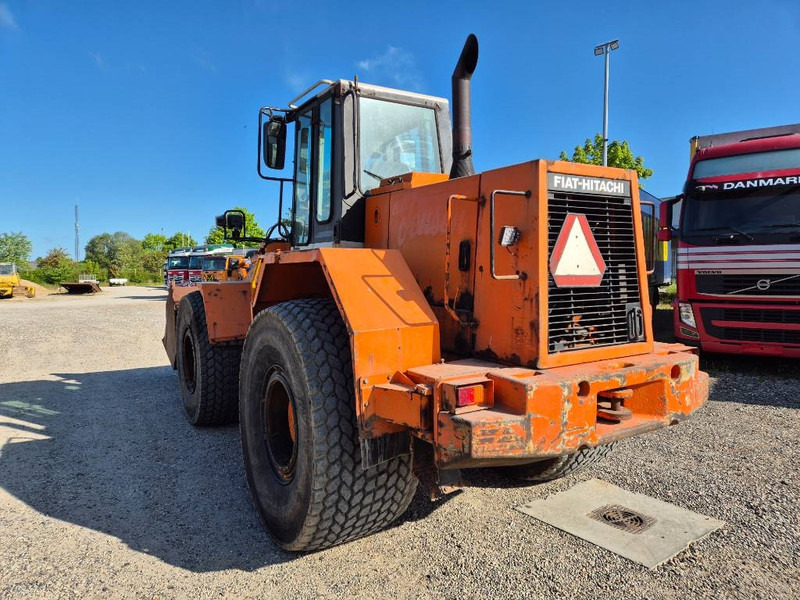 Hitachi FR 130 - Натоварувач на тркала: слика 3 Hitachi FR 130 - Натоварувач на тркала: слика 3