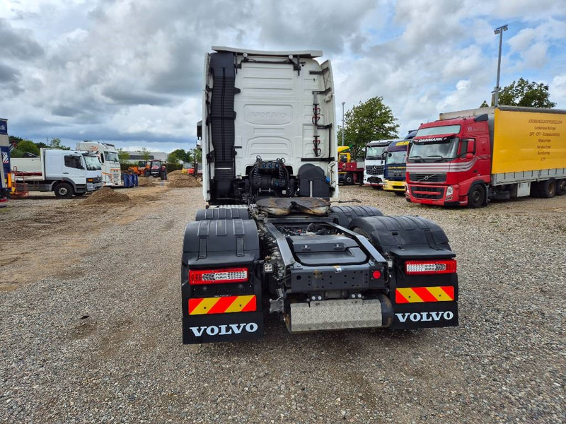 Volvo FH 500 6x2 // ACC // 10 Wheeler // Low km - Камион влекач: слика 4 Volvo FH 500 6x2 // ACC // 10 Wheeler // Low km - Камион влекач: слика 4