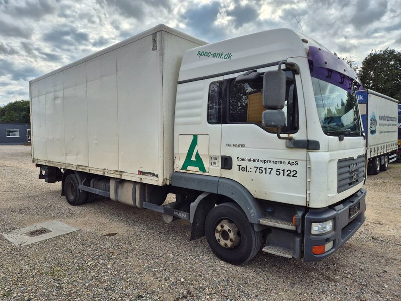 MAN TGL 10 / 12.180 4x2 with lift /ramp - Камион сандучар: слика 5 MAN TGL 10 / 12.180 4x2 with lift /ramp - Камион сандучар: слика 5