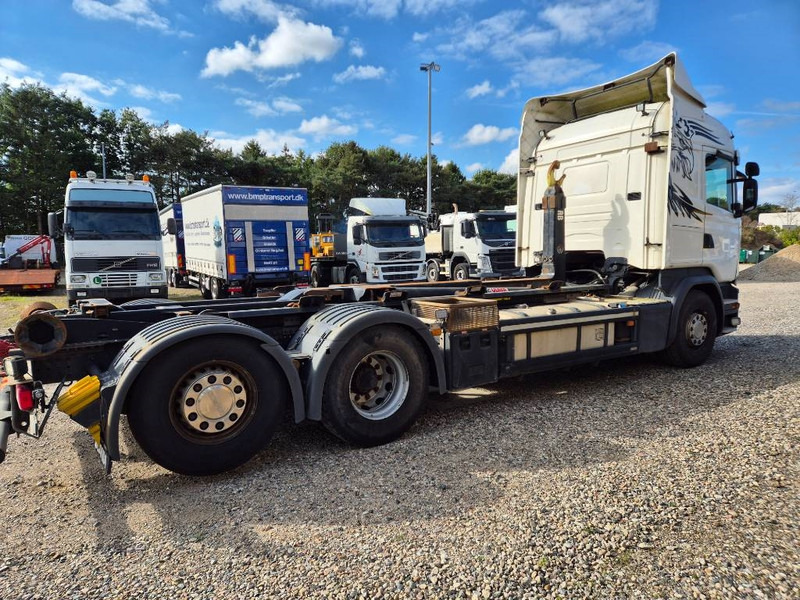 Камион со кука за подигање Scania R 410 6x2/4 // Hook // Euro 6 // Kroghejs: слика 7