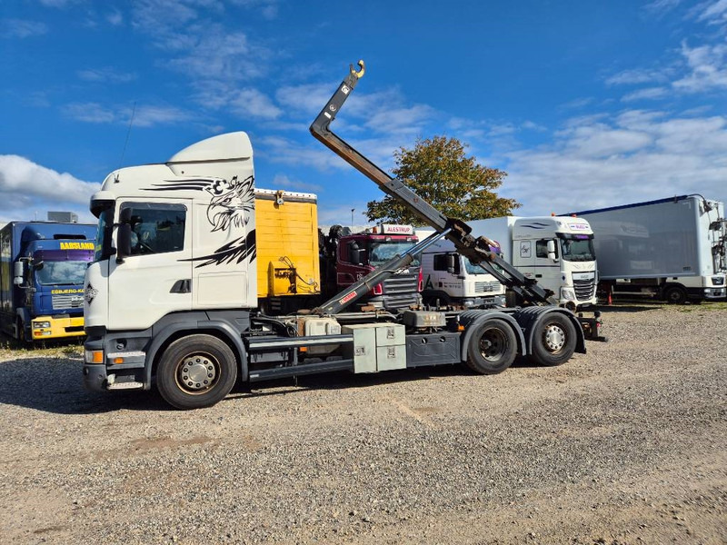 Камион со кука за подигање Scania R 410 6x2/4 // Hook // Euro 6 // Kroghejs: слика 11