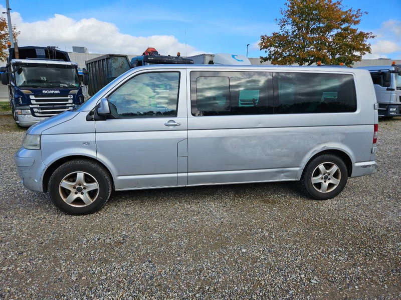 Volkswagen Caravelle 2,5 TDi 130 lang 10prs 5d - Минибус, Патничко комбе: слика 2 Volkswagen Caravelle 2,5 TDi 130 lang 10prs 5d - Минибус, Патничко комбе: слика 2