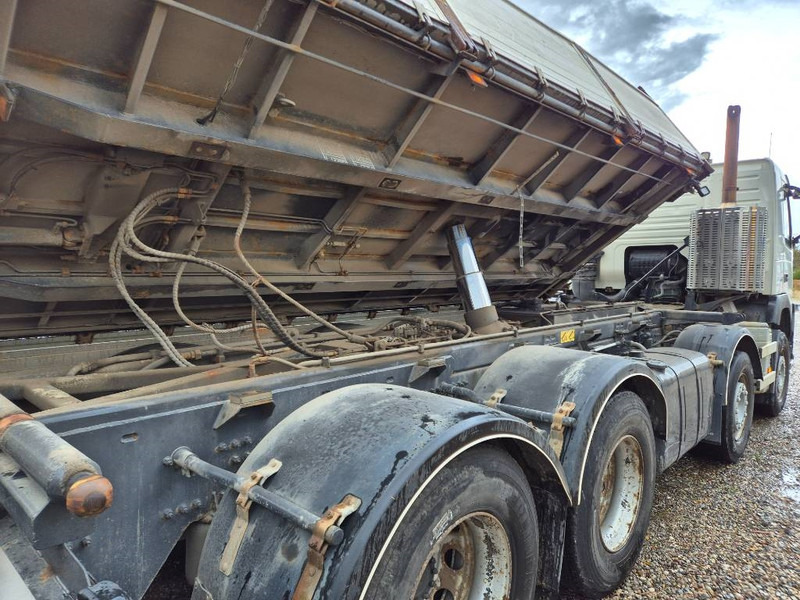 Камион со кран Volvo FM 460 8x4/4 //HIAB 211 EP-4 // 3 sidetip: слика 18 Камион со кран Volvo FM 460 8x4/4 //HIAB 211 EP-4 // 3 sidetip: слика 18