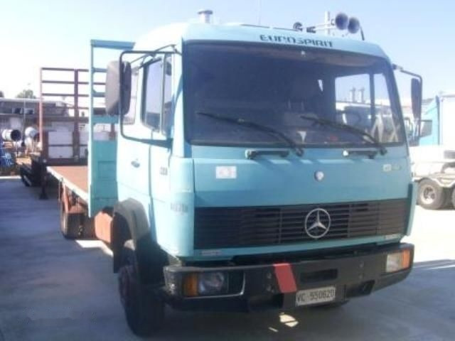 Mercedes-Benz 11.17 - Камион со платформа: слика 2 Mercedes-Benz 11.17 - Камион со платформа: слика 2