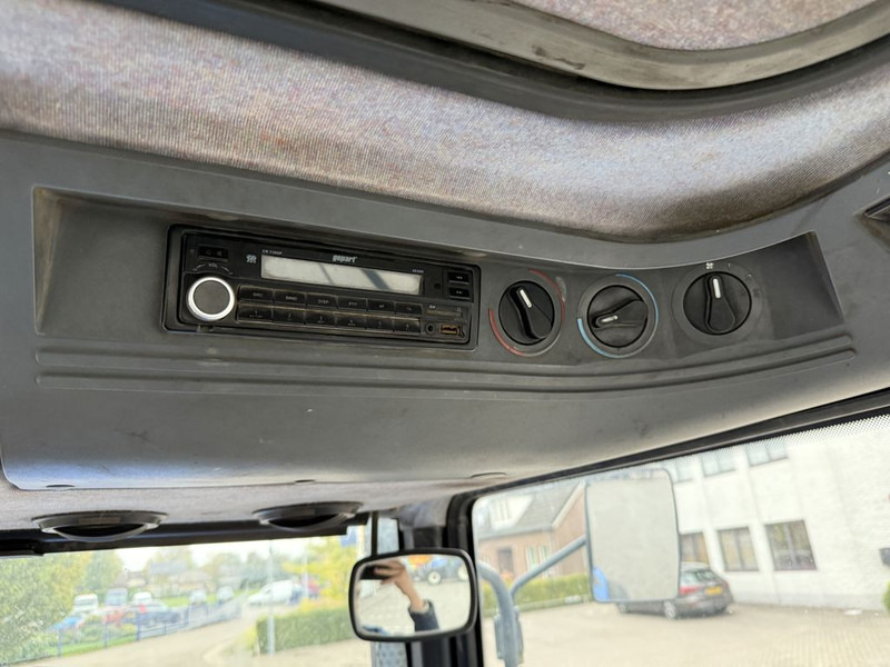 New Holland 8360 Range Command - Трактор: слика 5 New Holland 8360 Range Command - Трактор: слика 5