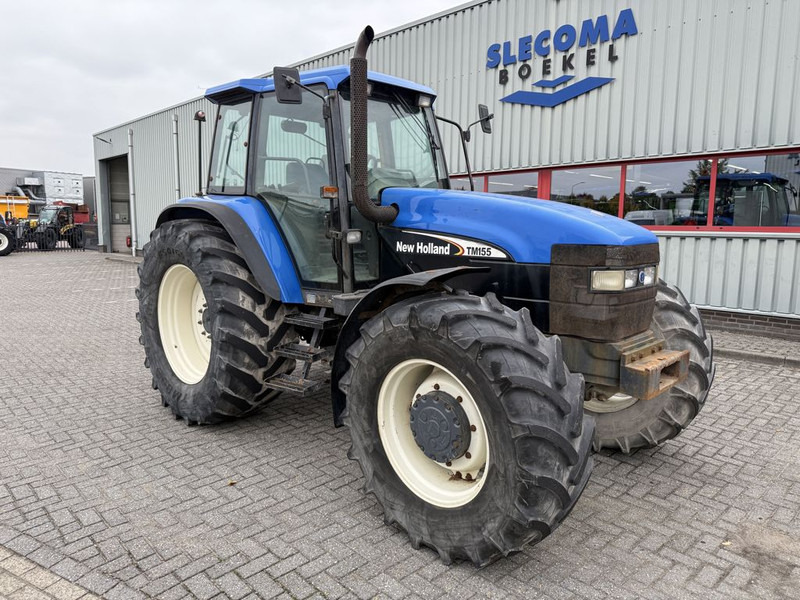 New Holland 8360 Range Command - Трактор: слика 4 New Holland 8360 Range Command - Трактор: слика 4