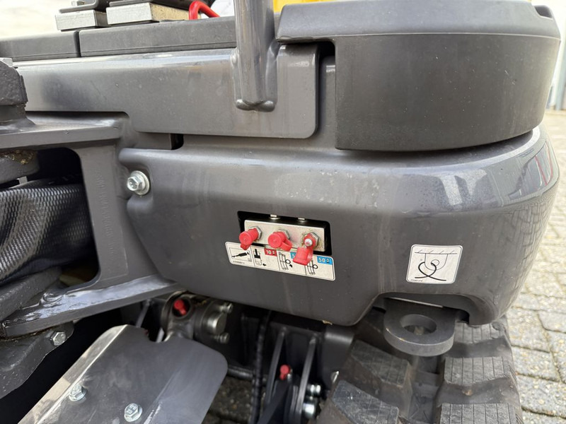 Нов Мини багер New Holland E14D Minigraver Nieuw: слика 15