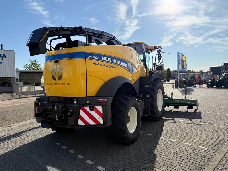 New Holland FR550 Forage Cruiser + Krone Easycollect - Комбајн за сточна храна: слика 4 New Holland FR550 Forage Cruiser + Krone Easycollect - Комбајн за сточна храна: слика 4