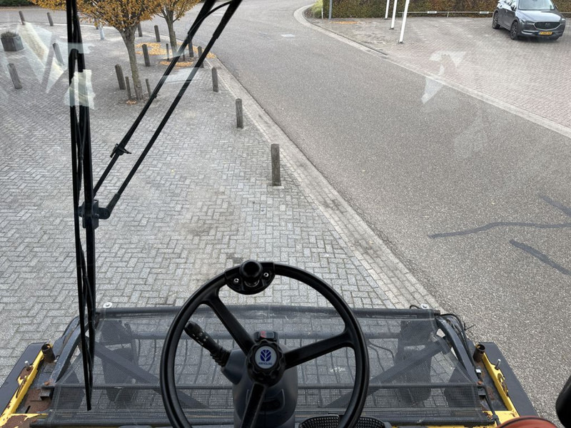 New Holland FR9050 - Комбајн за сточна храна: слика 5 New Holland FR9050 - Комбајн за сточна храна: слика 5