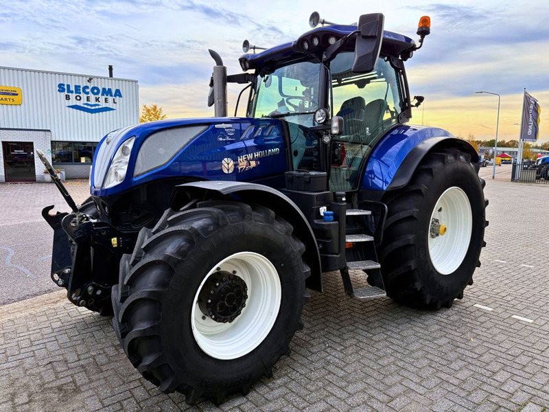 New Holland T7.270 AC 10 Years Blue Power Edition - Трактор: слика 1 New Holland T7.270 AC 10 Years Blue Power Edition - Трактор: слика 1