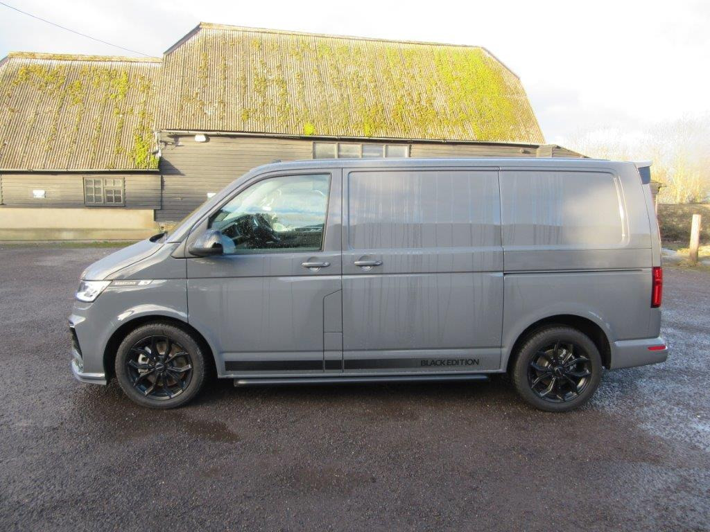 2025 Volkswagen Transporter Black Edition 2.0 BiDI 204 Sportline - Товарно комбе: слика 4 2025 Volkswagen Transporter Black Edition 2.0 BiDI 204 Sportline - Товарно комбе: слика 4