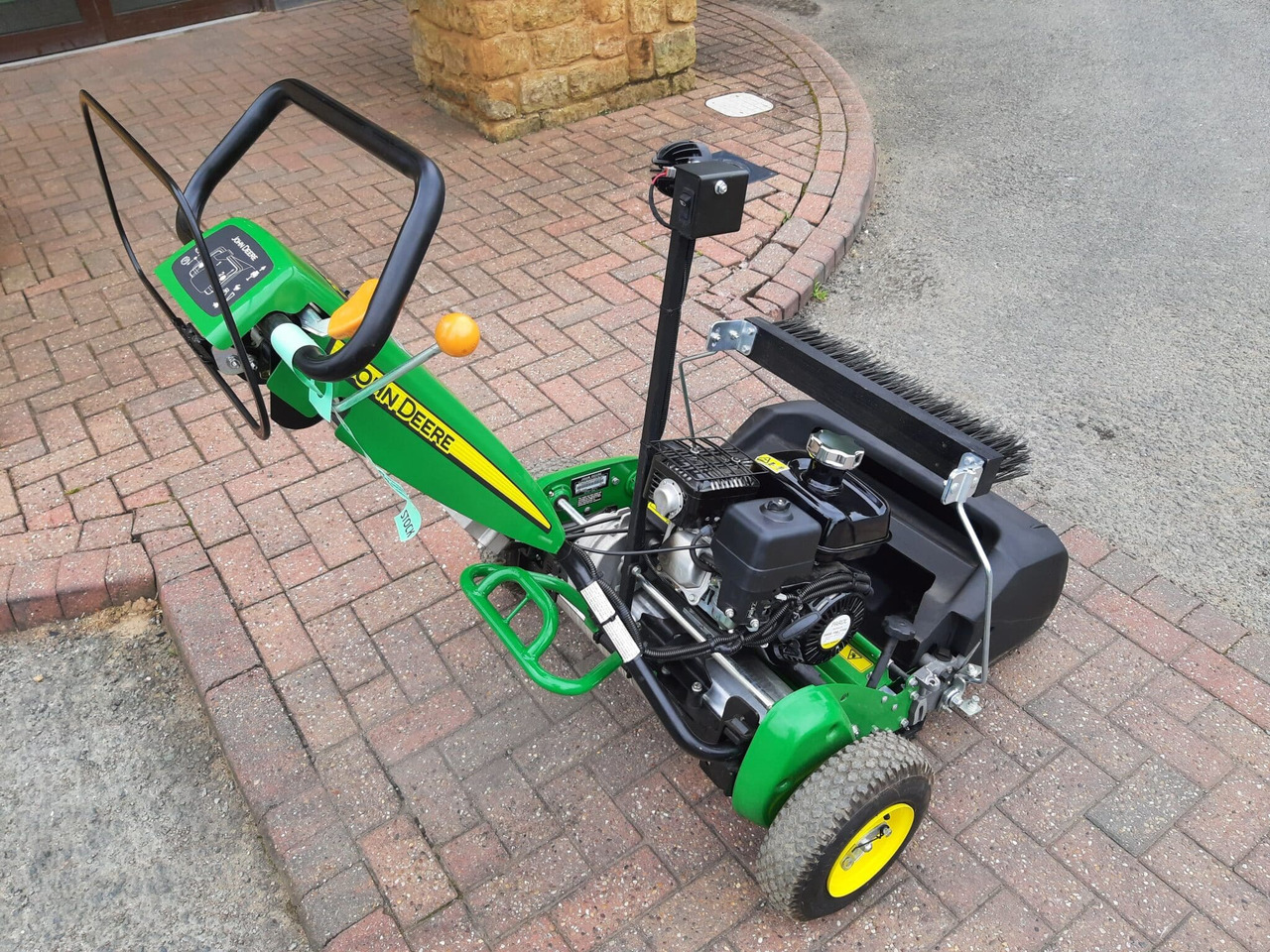 John Deere 220SL walk behind greens mower - Градинарска косилка: слика 2 John Deere 220SL walk behind greens mower - Градинарска косилка: слика 2