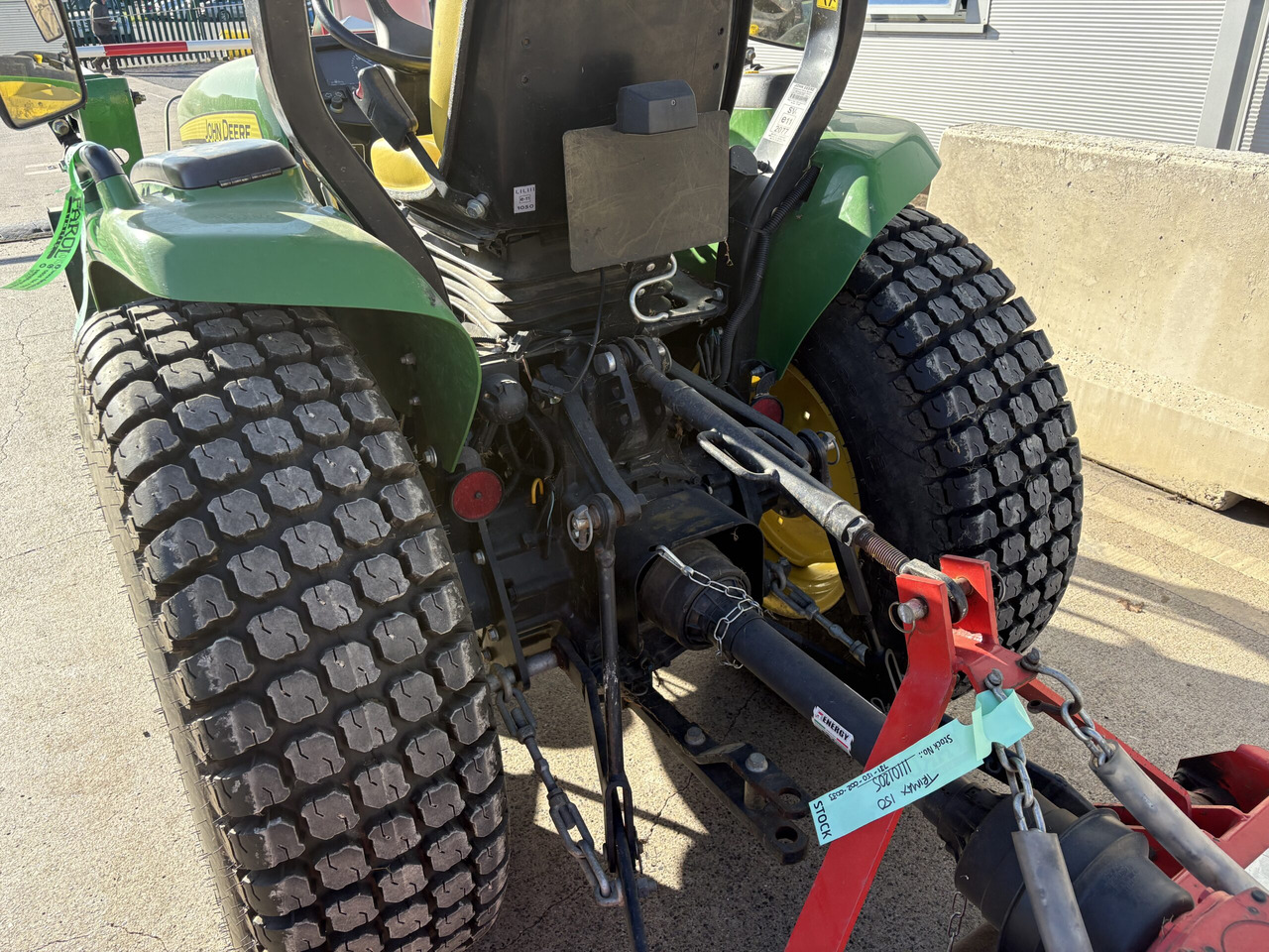 John Deere 3036E compact tractor with Loader - Мини трактор: слика 5 John Deere 3036E compact tractor with Loader - Мини трактор: слика 5