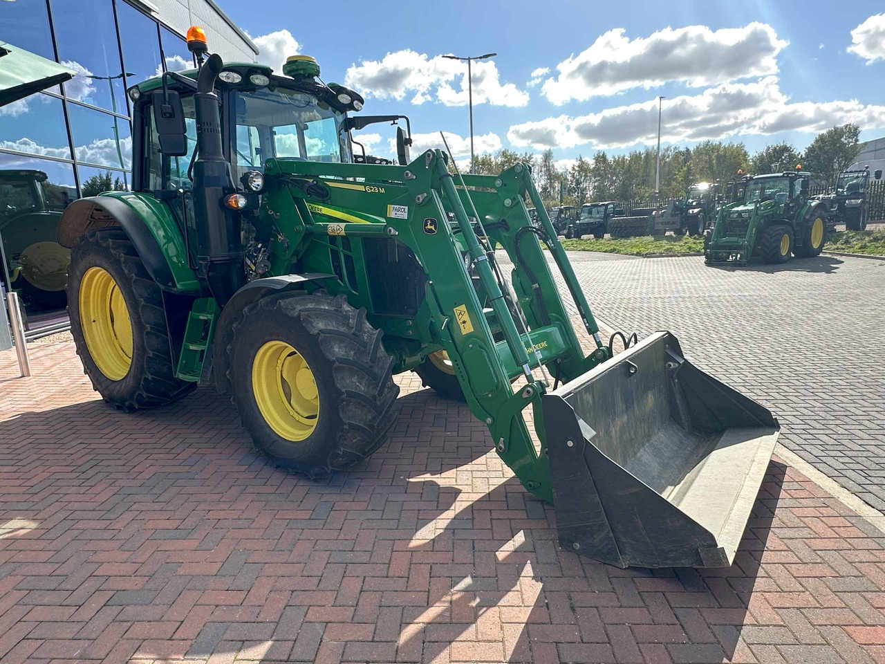 John Deere 6110M + 623M - Трактор: слика 5 John Deere 6110M + 623M - Трактор: слика 5