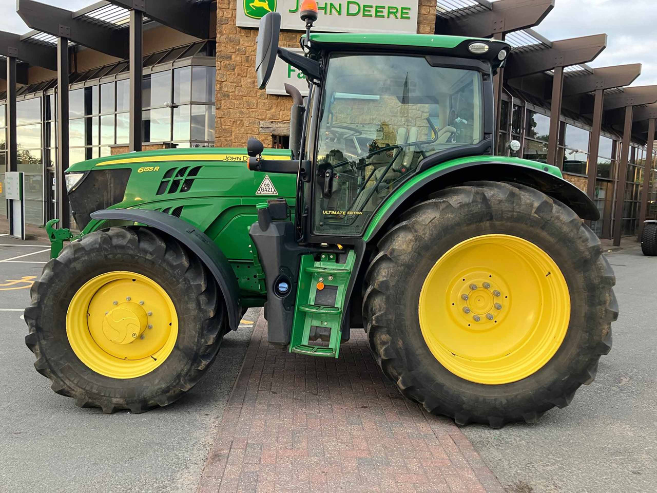 John Deere 6155R - Трактор: слика 2 John Deere 6155R - Трактор: слика 2