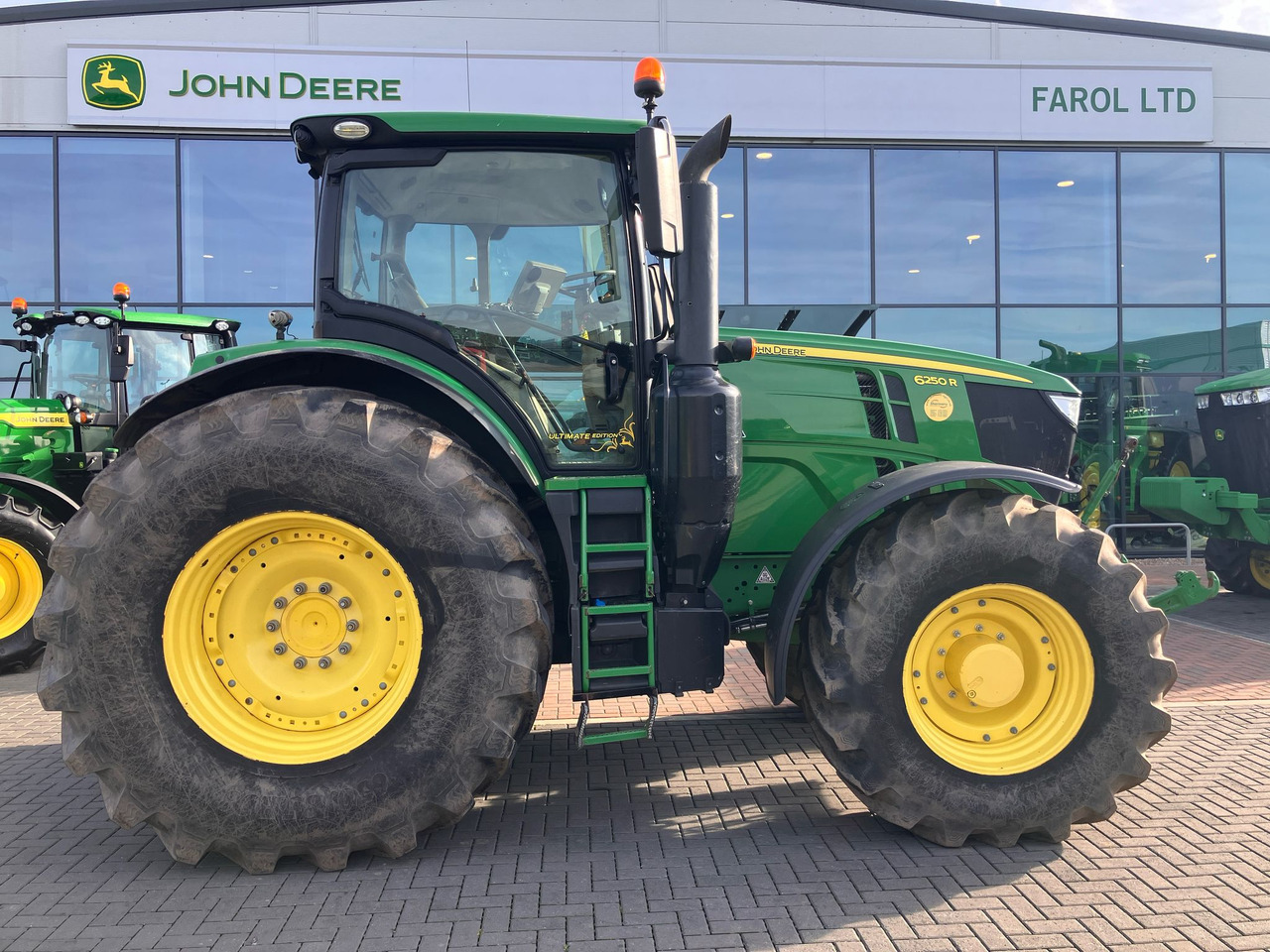 John Deere 6250R - Трактор: слика 2 John Deere 6250R - Трактор: слика 2