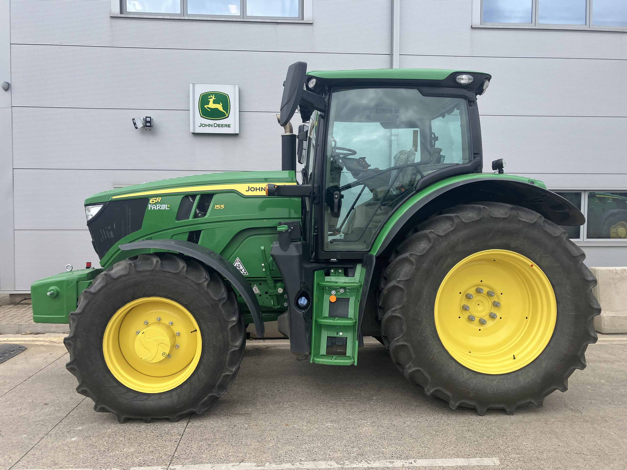 John Deere 6R 155 - Трактор: слика 2 John Deere 6R 155 - Трактор: слика 2