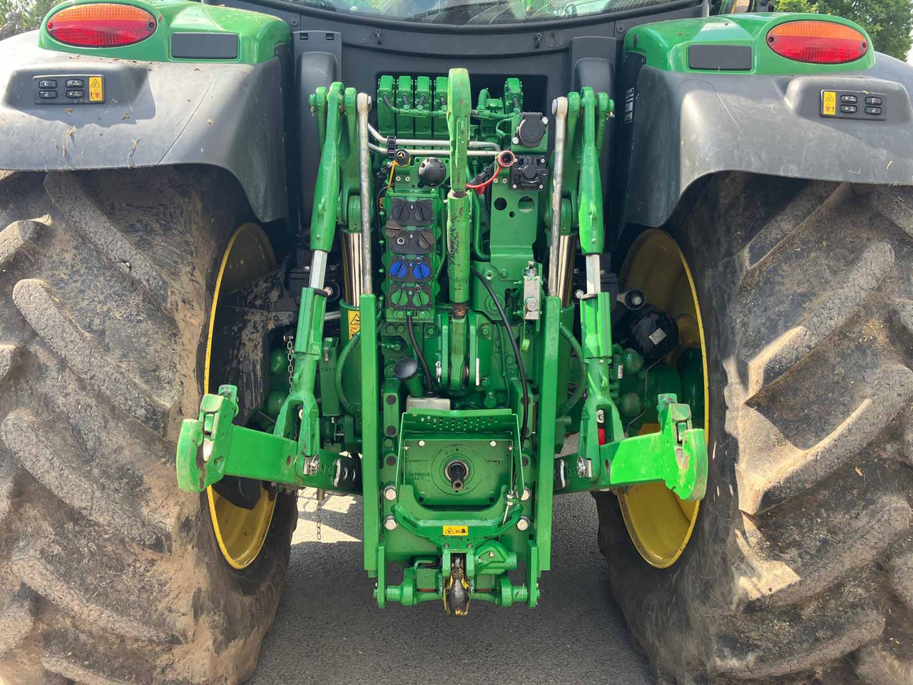 John Deere 6R 185 - Трактор: слика 5 John Deere 6R 185 - Трактор: слика 5