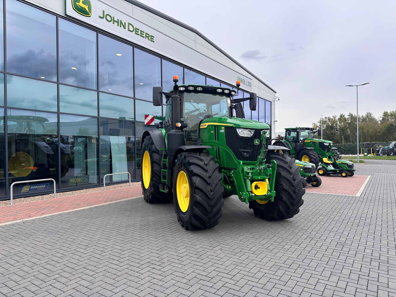 John Deere 6R 250 - Трактор: слика 3 John Deere 6R 250 - Трактор: слика 3