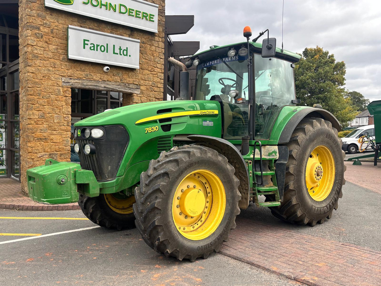 John Deere 7830 - Трактор: слика 1 John Deere 7830 - Трактор: слика 1