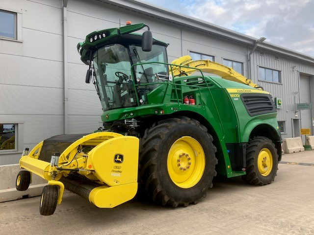 John Deere 8500i - Комбајн за сточна храна: слика 1 John Deere 8500i - Комбајн за сточна храна: слика 1