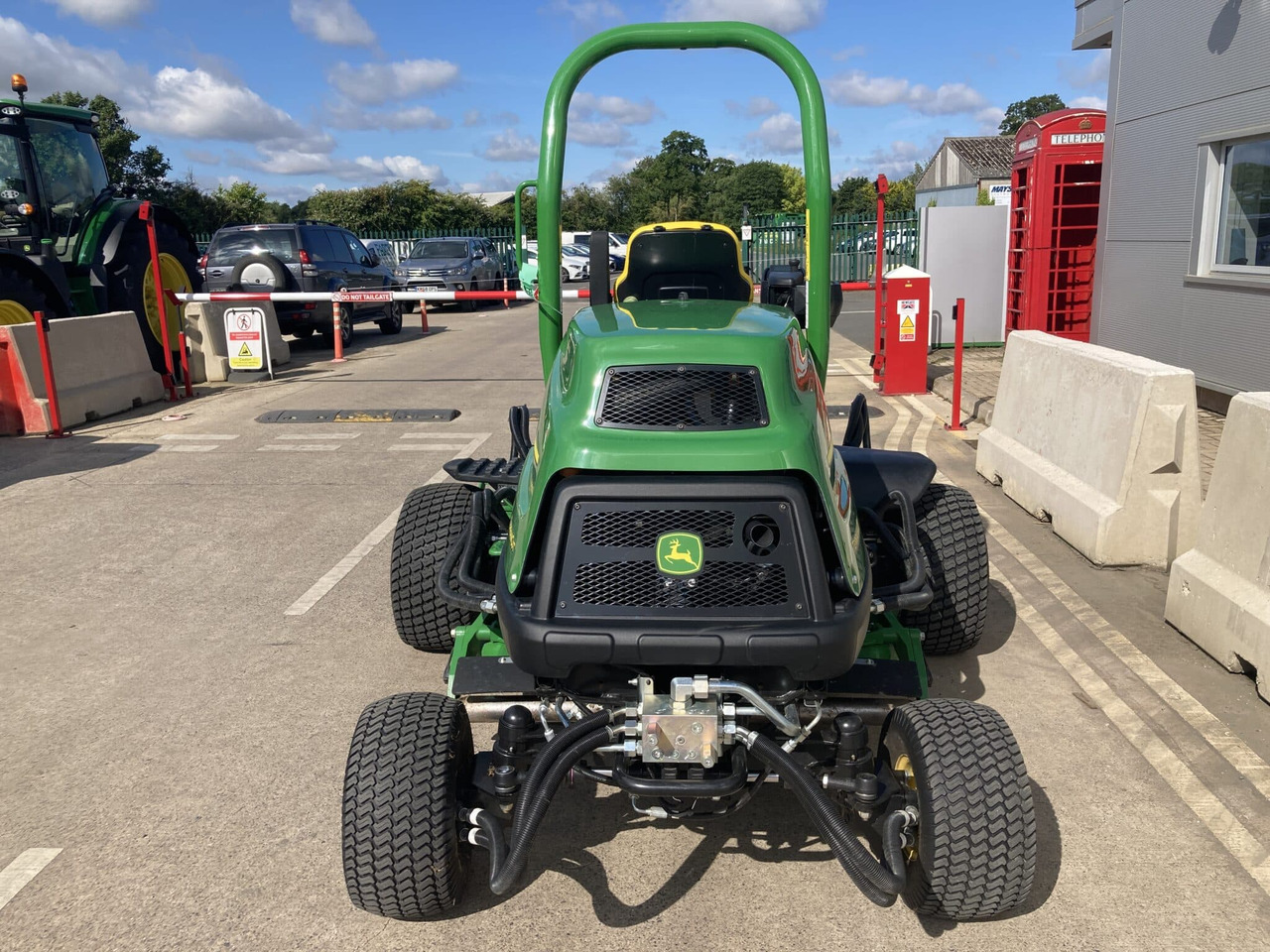 John Deere 8800A 5 pod rotary mower - Градинарска косилка: слика 4 John Deere 8800A 5 pod rotary mower - Градинарска косилка: слика 4