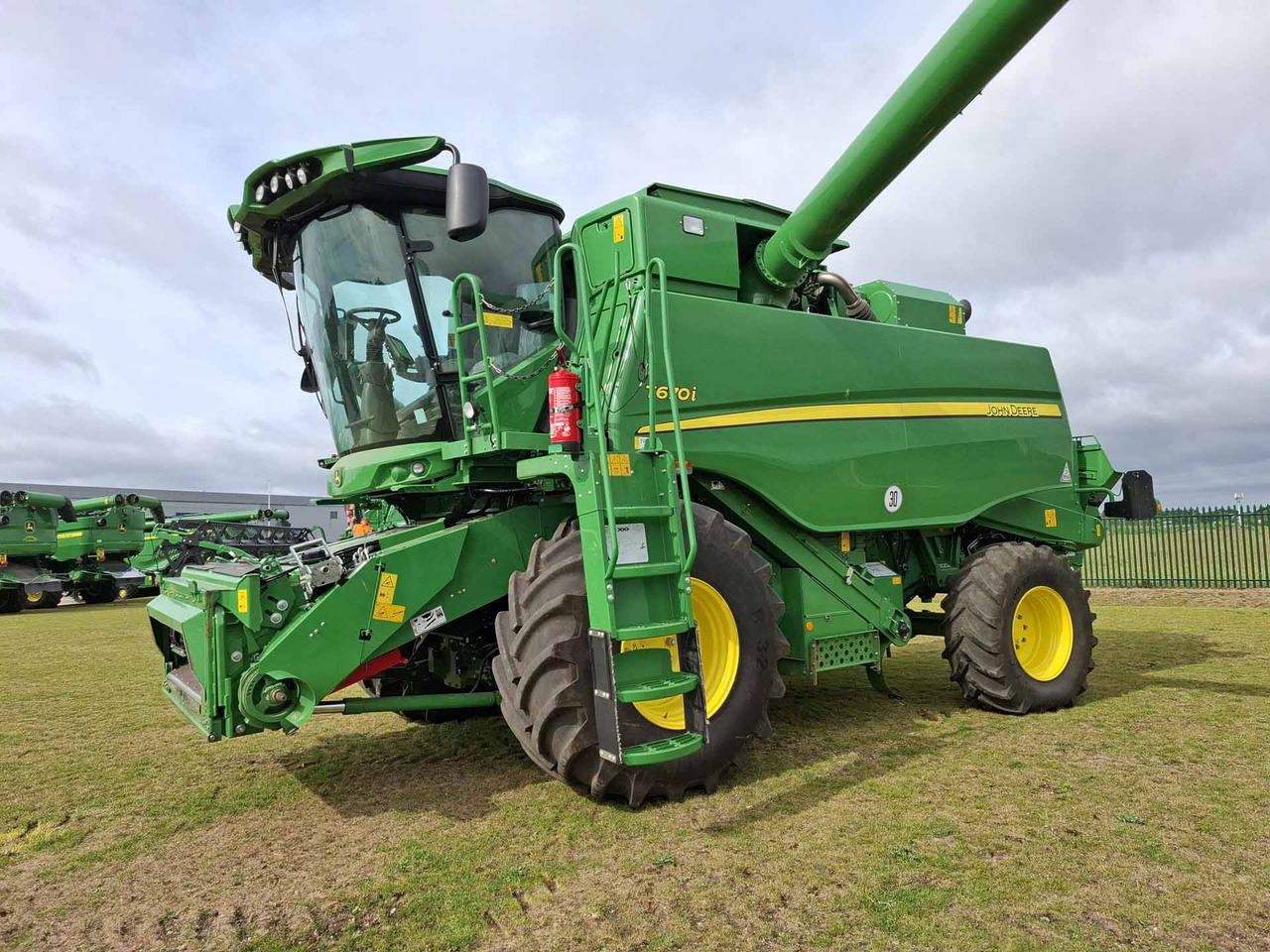 John Deere T670 - Комбајн: слика 2 John Deere T670 - Комбајн: слика 2