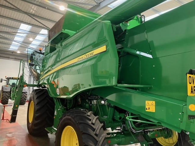 John Deere T670i - Комбајн: слика 4 John Deere T670i - Комбајн: слика 4