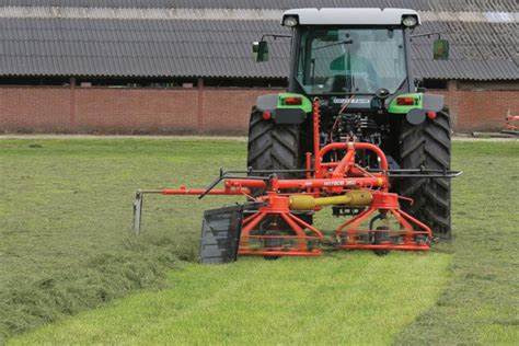 KUHN HAYBOB 360 - Превртувач и гребло: слика 1 KUHN HAYBOB 360 - Превртувач и гребло: слика 1