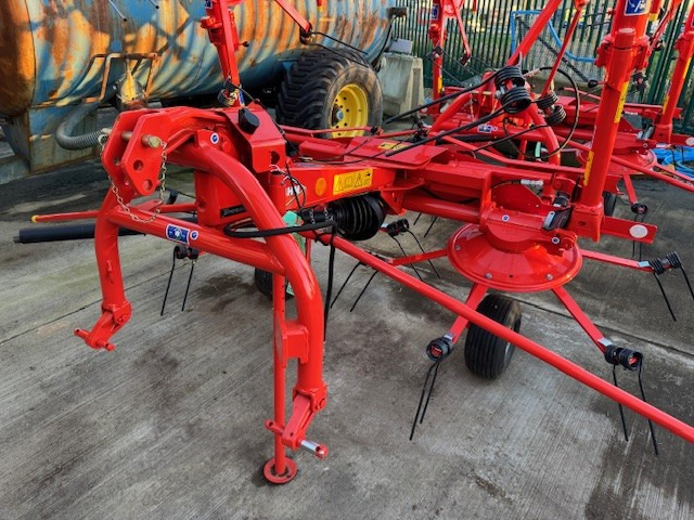 Kuhn GF502 Tedder - Превртувач и гребло: слика 2 Kuhn GF502 Tedder - Превртувач и гребло: слика 2