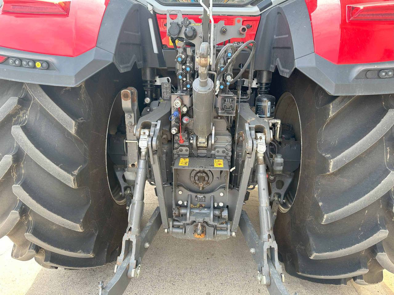 Massey Ferguson 8S.245 - Трактор: слика 5 Massey Ferguson 8S.245 - Трактор: слика 5