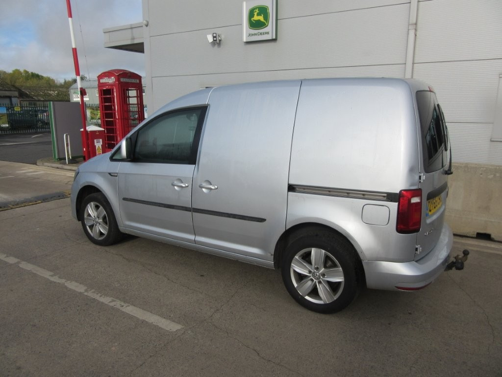 VOLKSWAGEN CADDY C20 HIGHLINE TDI - Мало комбе: слика 4 VOLKSWAGEN CADDY C20 HIGHLINE TDI - Мало комбе: слика 4