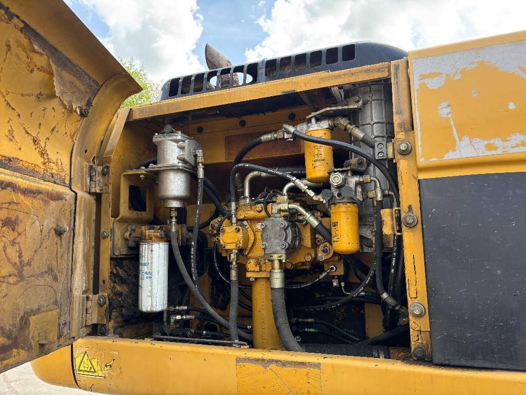 Багер гасеничар CAT 325 D LR LRE LONG REACH 16m: слика 23 Багер гасеничар CAT 325 D LR LRE LONG REACH 16m: слика 23