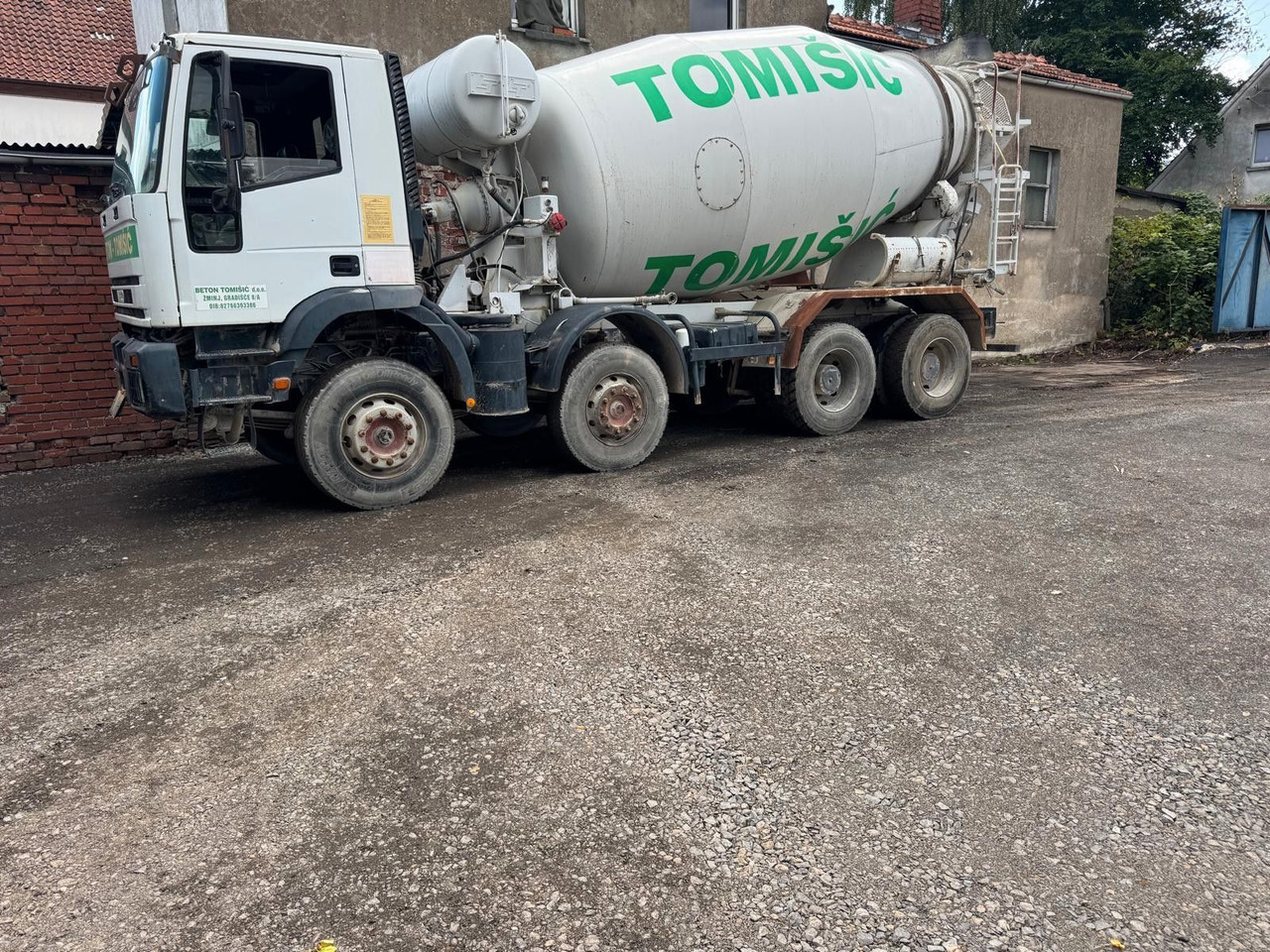 Iveco 410 EH 420 8X4 10m³ - Камион миксер за бетон: слика 3 Iveco 410 EH 420 8X4 10m³ - Камион миксер за бетон: слика 3