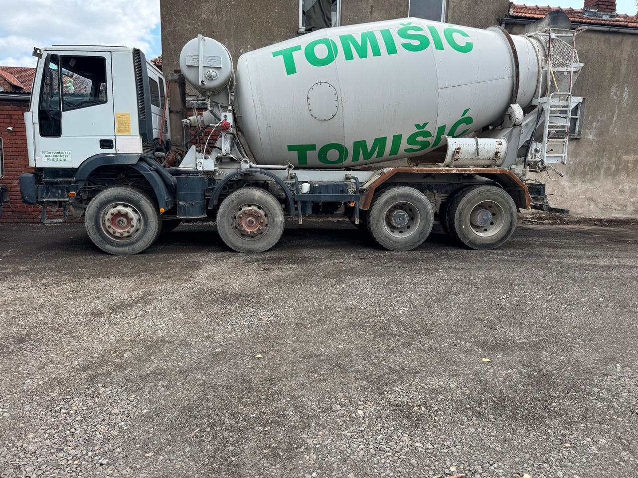 Iveco 410 EH 420 8X4 10m³ - Камион миксер за бетон: слика 1 Iveco 410 EH 420 8X4 10m³ - Камион миксер за бетон: слика 1