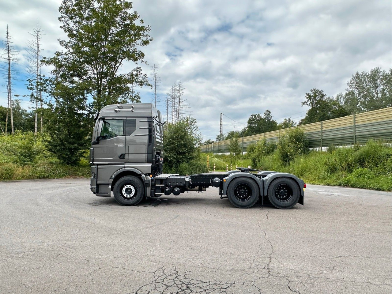 MAN TGX 26.580 6x4 Retarder - Камион влекач: слика 2 MAN TGX 26.580 6x4 Retarder - Камион влекач: слика 2