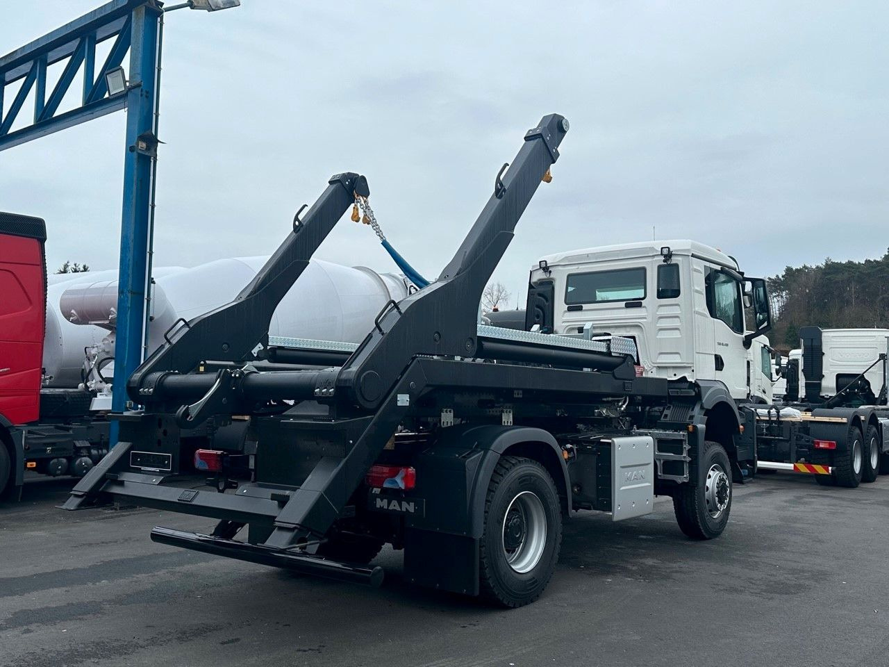 MAN TGS 18.400 4x4 Euro 6e Hyva Absetzkipper - Кипер, Камион со кран: слика 3 MAN TGS 18.400 4x4 Euro 6e Hyva Absetzkipper - Кипер, Камион со кран: слика 3