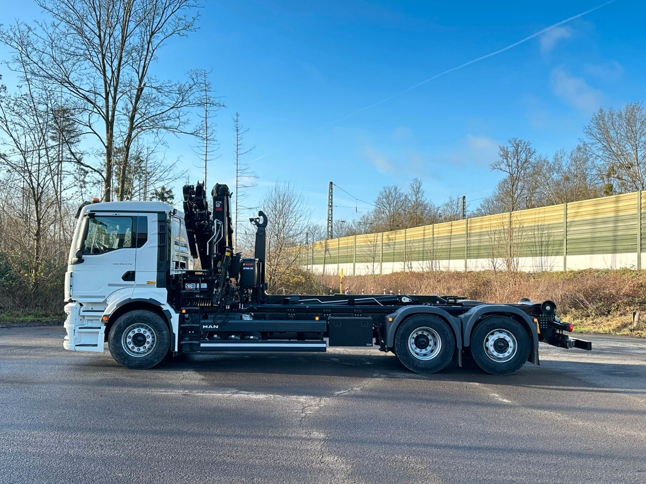 MAN TGS 26.470 6x2 Abrollkipper + Kran Hiab 138-3 - Камион со кука за подигање, Камион со кран: слика 3 MAN TGS 26.470 6x2 Abrollkipper + Kran Hiab 138-3 - Камион со кука за подигање, Камион со кран: слика 3