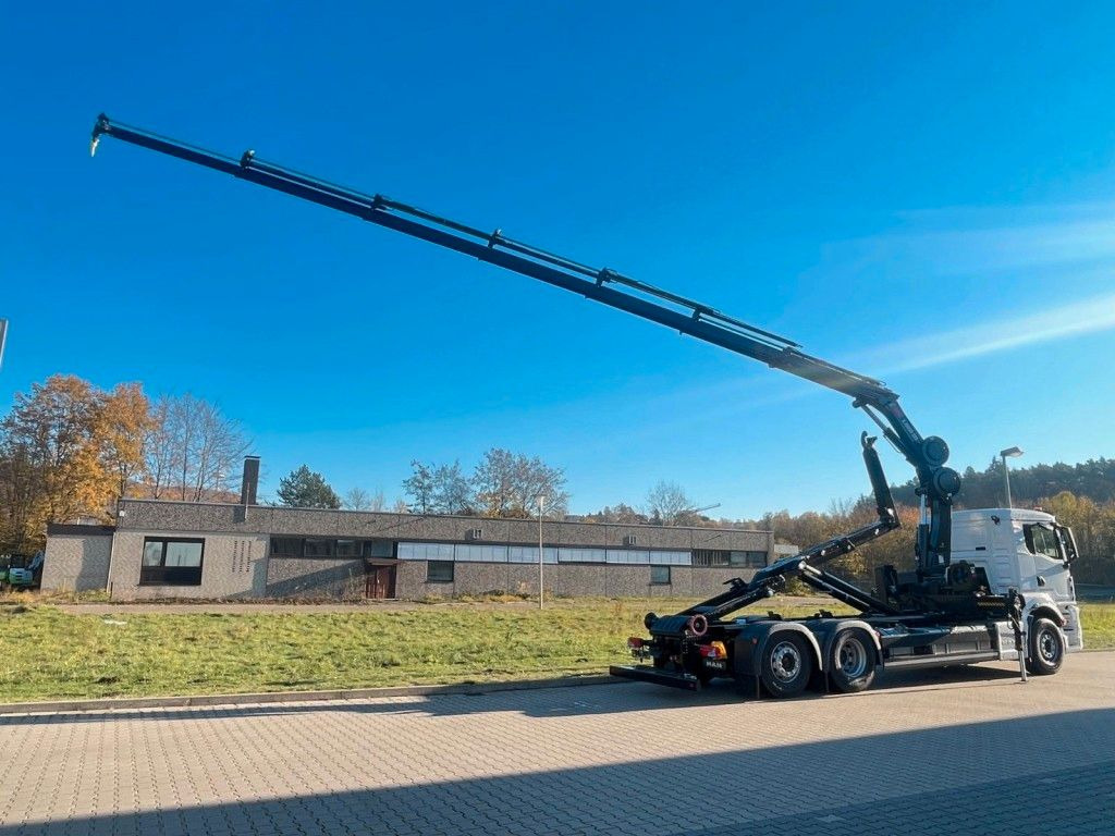 MAN TGS 26.470 6x2 Abrollkipper + Kran Hiab 228-6 - Камион со кука за подигање, Камион со кран: слика 5 MAN TGS 26.470 6x2 Abrollkipper + Kran Hiab 228-6 - Камион со кука за подигање, Камион со кран: слика 5