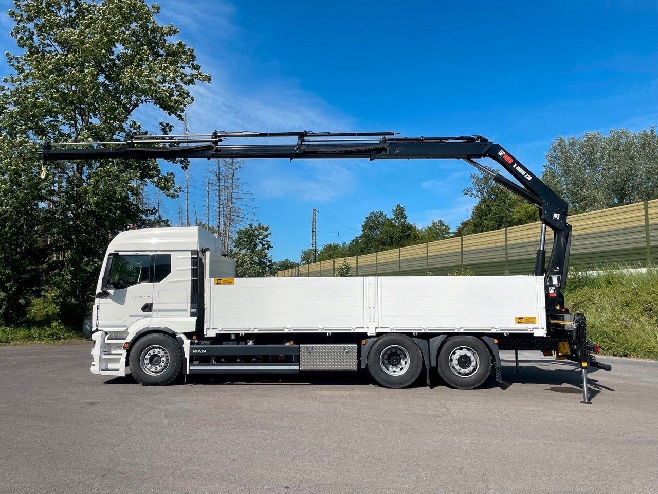 MAN TGS 26.480 6X2 Euro6 Retarder HIAB 228 - 4 - Камион со платформа, Камион со кран: слика 3 MAN TGS 26.480 6X2 Euro6 Retarder HIAB 228 - 4 - Камион со платформа, Камион со кран: слика 3