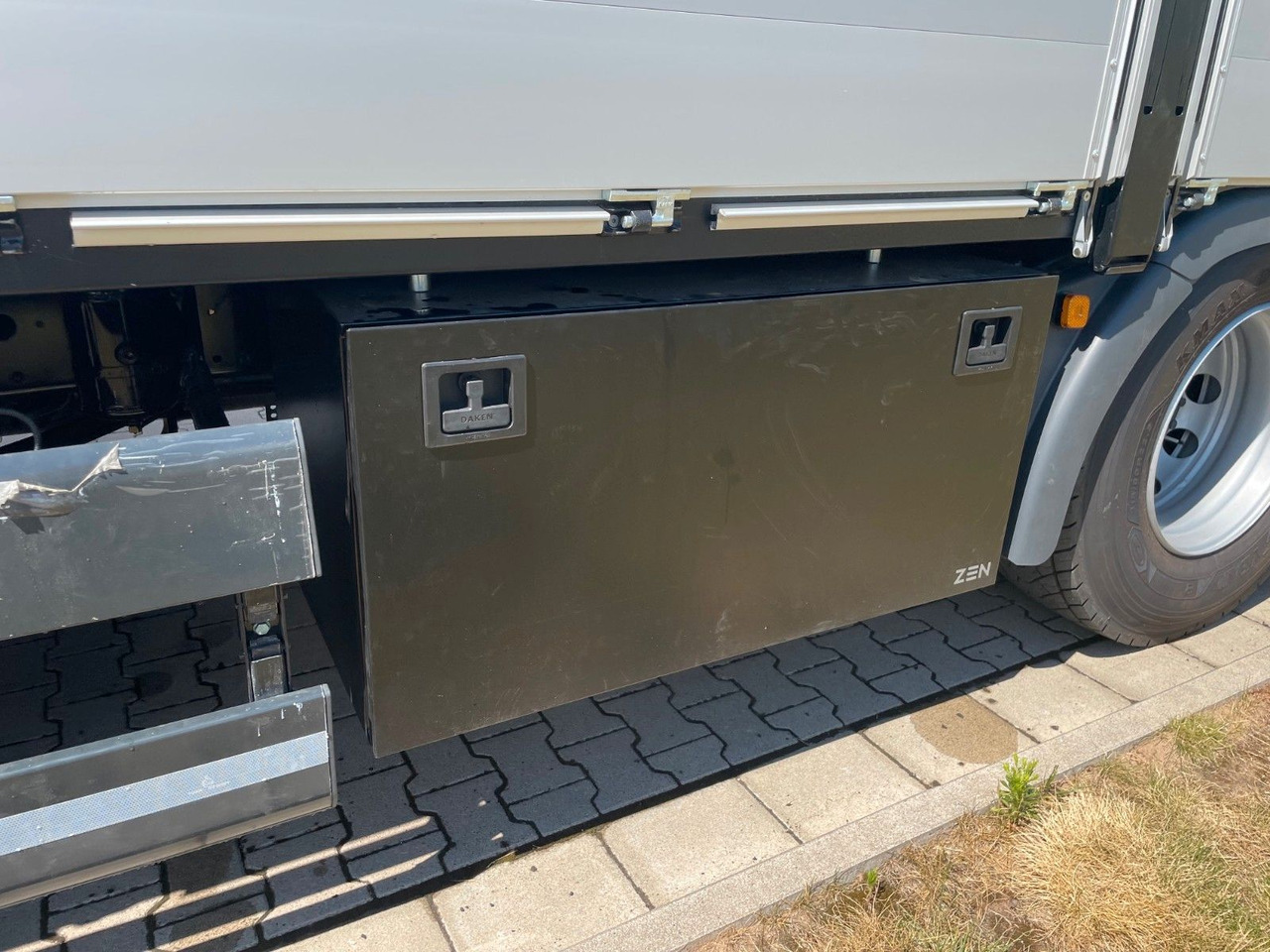 Камион со кран MAN TGS 26.480 /6X2 Euro6 Retarder HIAB 228 - 6: слика 19