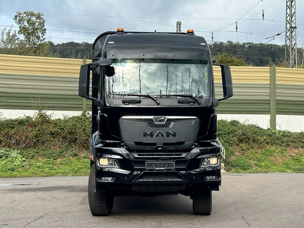 MAN TGS 33.520 6X6 Euro6e LogLift 165 Z - Камион за дрва, Камион со кран: слика 2 MAN TGS 33.520 6X6 Euro6e LogLift 165 Z - Камион за дрва, Камион со кран: слика 2