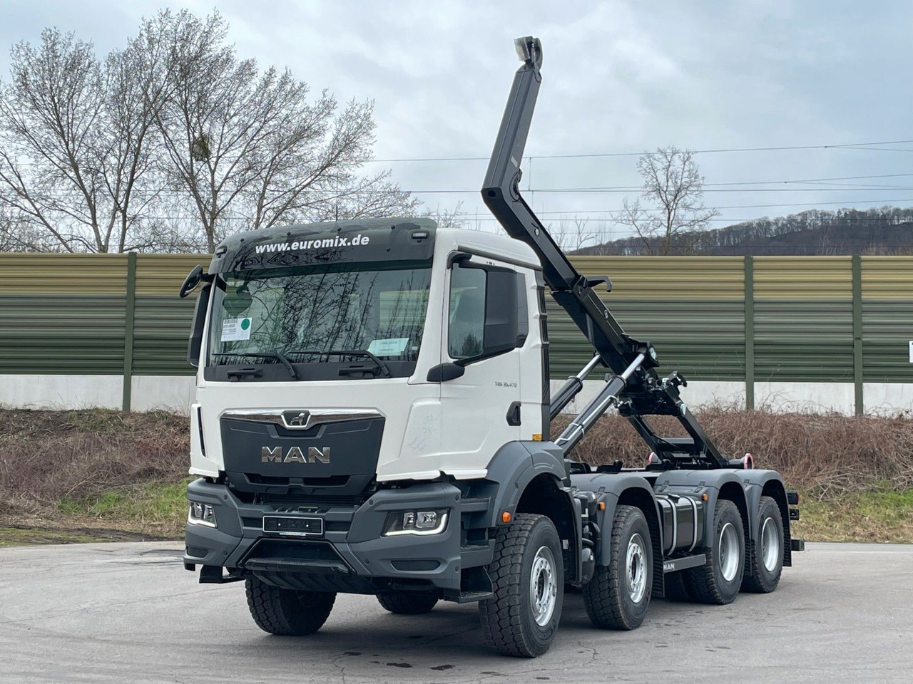 MAN TGS 35.480 8x4 Euro6e Hiab MultLift Abrollkipper - Камион со кука за подигање, Камион со кран: слика 2 MAN TGS 35.480 8x4 Euro6e Hiab MultLift Abrollkipper - Камион со кука за подигање, Камион со кран: слика 2