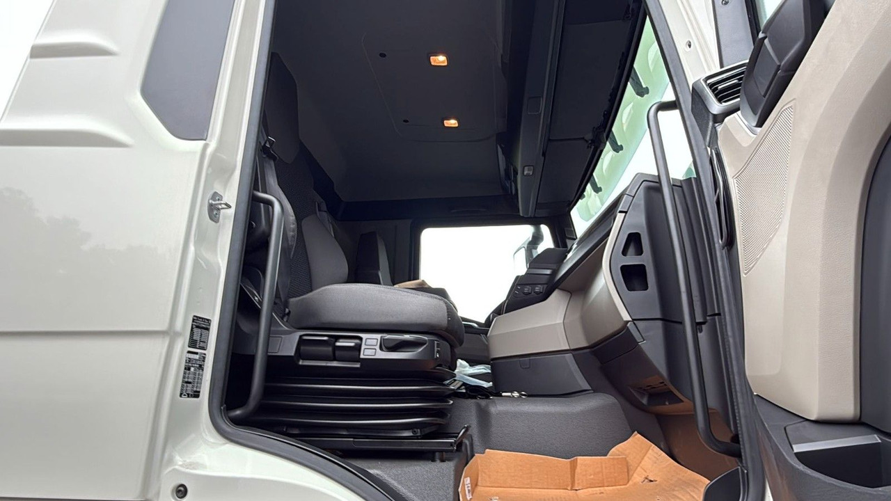 Камион со кука за подигање, Камион со кран MAN TGS 35.480 8x4 Euro6e Hiab MultLift Abrollkipper: слика 8