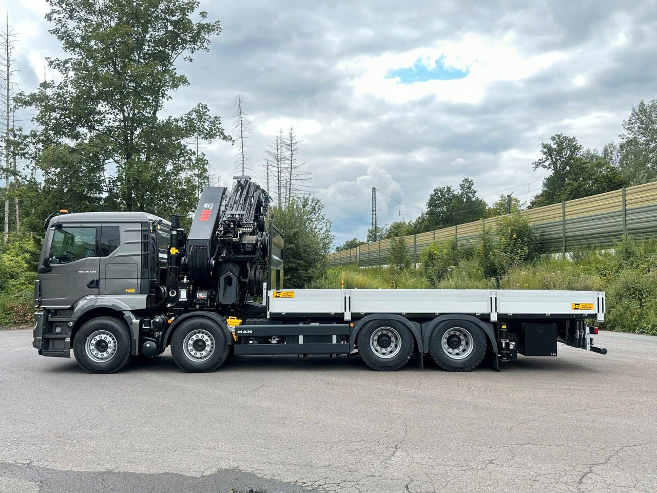 MAN TGS 35.520 8x4 BL HIAB X-HiPro858E-8 & Jib150x-6 - Камион со кран: слика 5 MAN TGS 35.520 8x4 BL HIAB X-HiPro858E-8 & Jib150x-6 - Камион со кран: слика 5