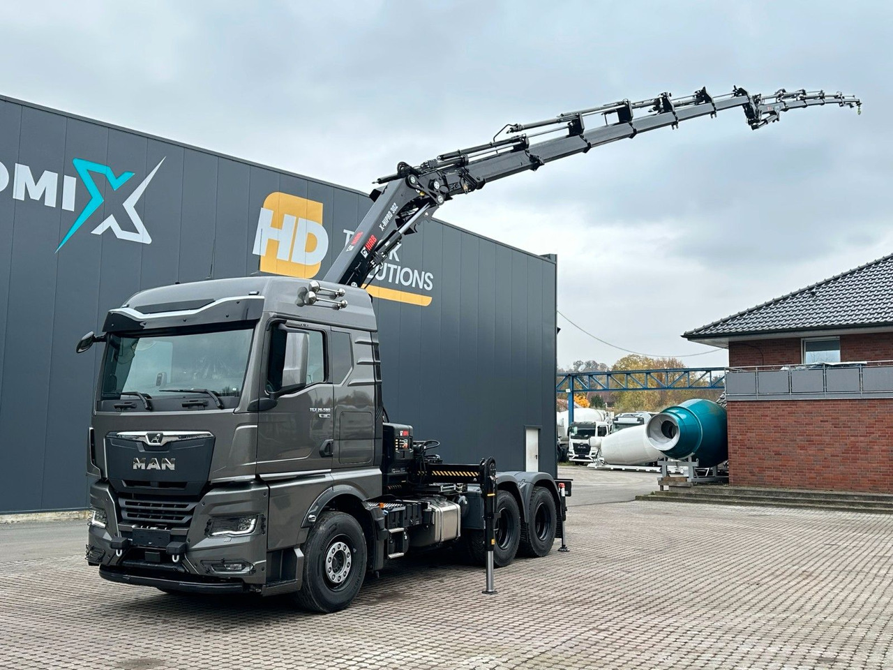 MAN TGX 26.580 6x4 Kran Hiab 302-6 + Jib-4 - Камион со кран: слика 2 MAN TGX 26.580 6x4 Kran Hiab 302-6 + Jib-4 - Камион со кран: слика 2
