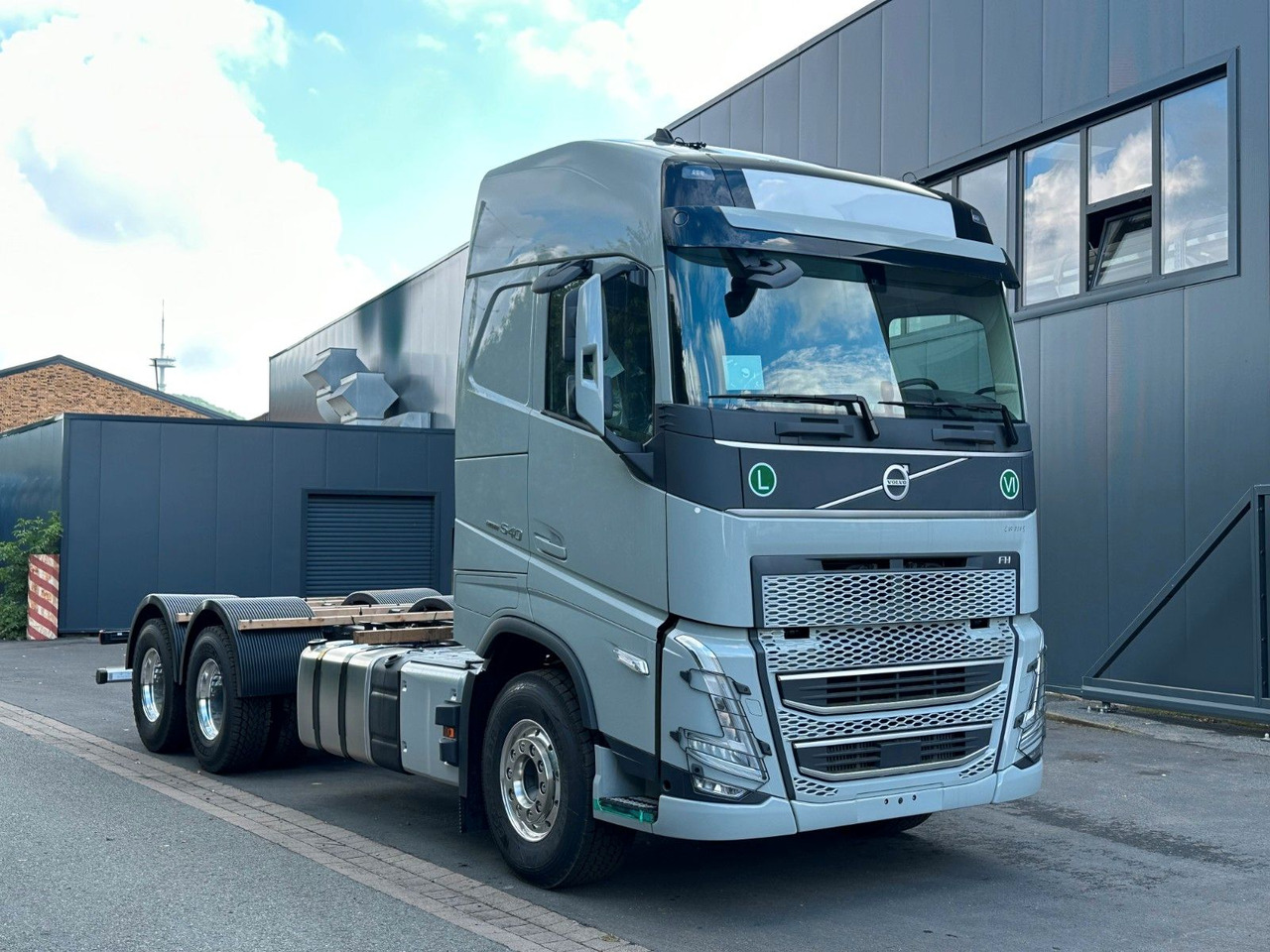 Volvo FH 540 6x4 - Камион со кабинска шасија: слика 3 Volvo FH 540 6x4 - Камион со кабинска шасија: слика 3