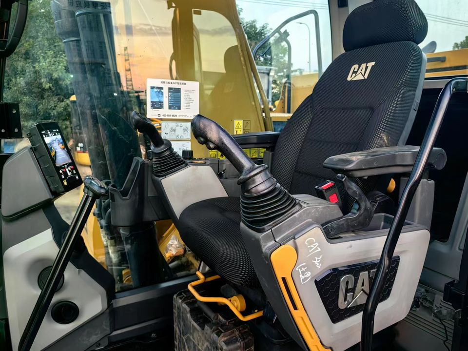 CAT 320 - Багер гасеничар: слика 3 CAT 320 - Багер гасеничар: слика 3