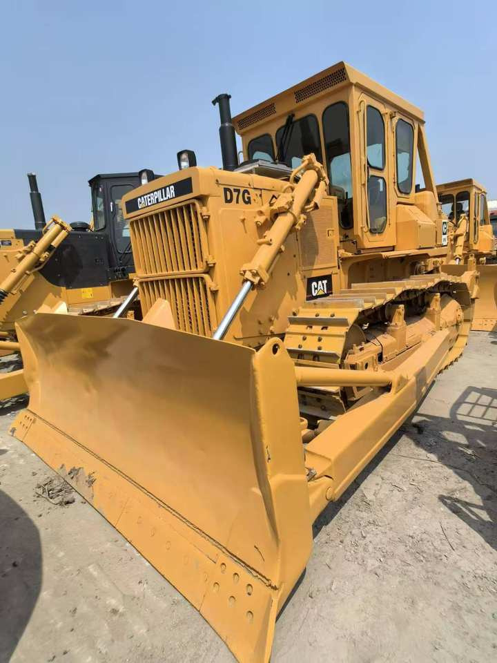 Hot Sale Used CAT Bulldozer D7G in Good Condition Second-hand Caterpillar Bulldozer D7G Construction Machinery - Булдожер: слика 3 Hot Sale Used CAT Bulldozer D7G in Good Condition Second-hand Caterpillar Bulldozer D7G Construction Machinery - Булдожер: слика 3